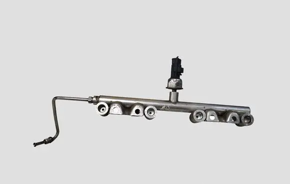Peugeot 308 Fuel main line pipe V752835080