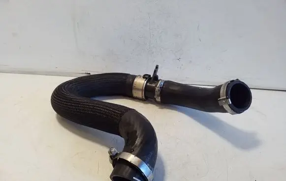 Intercooler hose/pipe