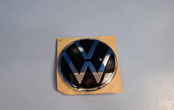 Volkswagen Amarok II Manufacturer badge logo/emblem 2HJ853630D