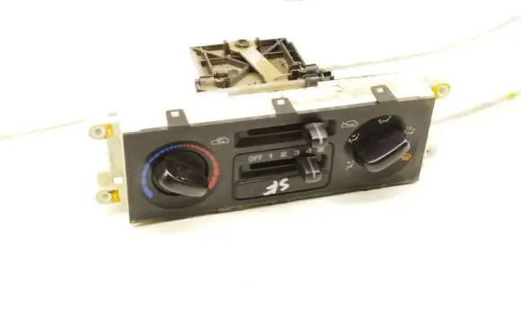 Subaru Forester SF Climate control unit