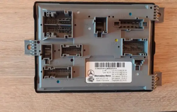 Mercedes-Benz E W213 Comfort/convenience module A2139003208