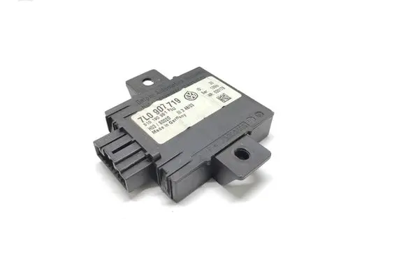 Volkswagen Touareg I Alarm control unit/module 7L0907719 510190351