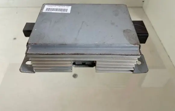 Dodge Caliber Sound amplifier VP6CYF18C808AC DCL027600605