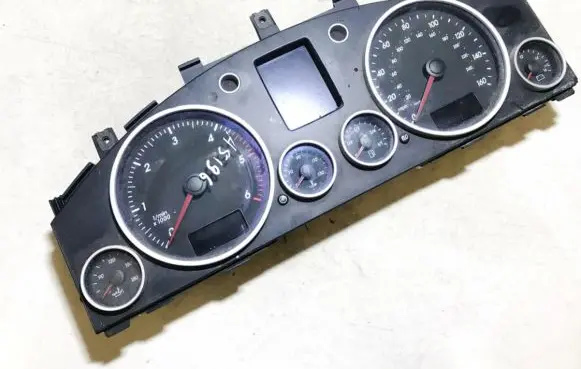 Speedometer (instrument cluster)