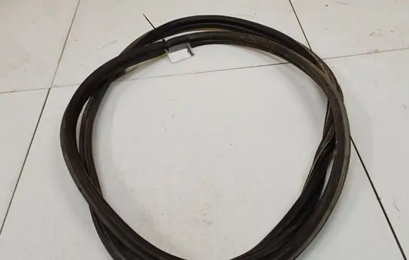 Peugeot 207 Trunk rubber seal (body) 