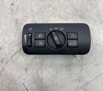 Volvo V70 Light switch 30739414 04066322