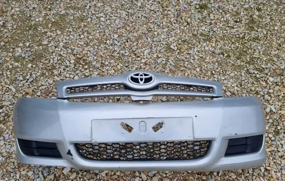 Toyota Corolla Verso AR10 Front bumper 521190F010