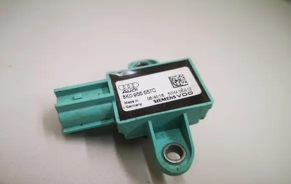 Audi A4 S4 B8 8K Airbag deployment crash/impact sensor 8K0955557C