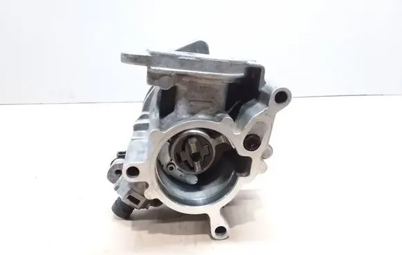 Audi A4 S4 B8 8K Vacuum pump 06J145100B