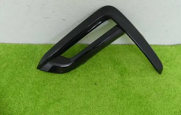 BMW X6M G06 F96 Front bumper splitter molding 8092247 8092239 5118092247
