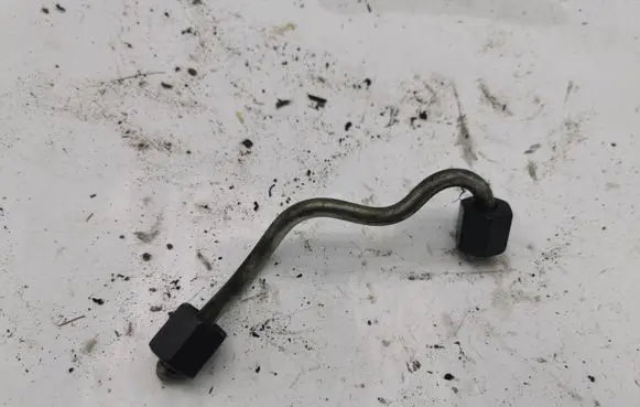 BMW 5 E60 E61 Fuel injector supply line/pipe NOCODE