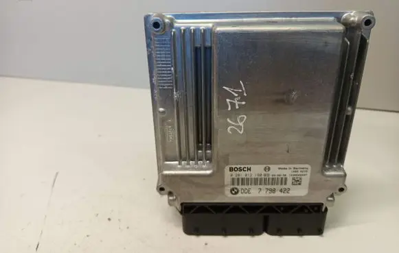 BMW 5 E60 E61 Engine control unit/module 7798422 0281012190