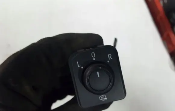 Volkswagen PASSAT B8 Wing mirror switch 3G0959565