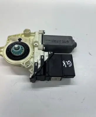 Volkswagen PASSAT B6 Rear door window regulator motor 1K0959703F 988750101 981243104