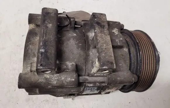 KIA Sorento Air conditioning (A/C) compressor (pump) 977013E350 HS18 0303