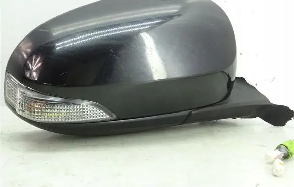 Toyota Prius (XW30) Front door electric wing mirror 