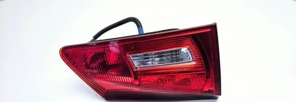 Lexus IS 220D-250-350 Tailgate rear/tail lights 1090037