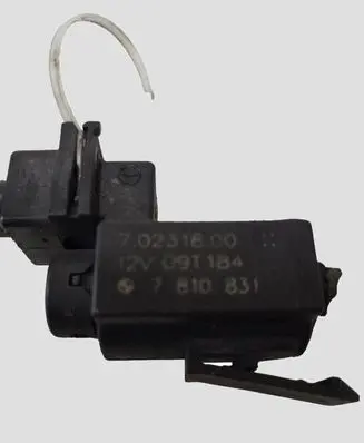 BMW 3 E90 E91 Turbo solenoid valve 7810831 12V09T184 70231800