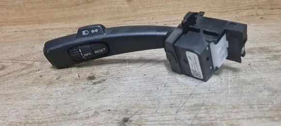 Volvo V70 Indicator stalk 31264347