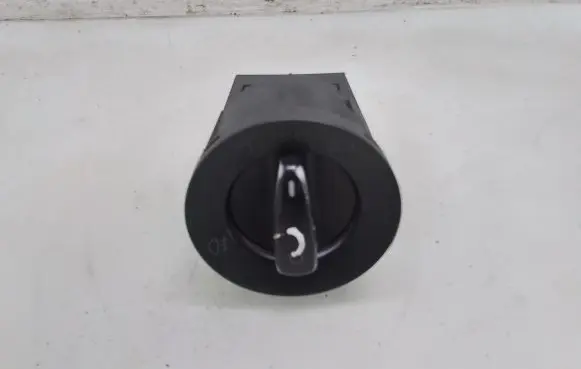 Volkswagen Golf IV Light switch