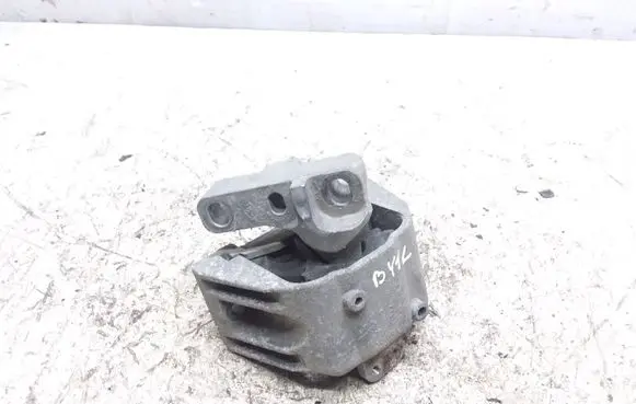 Volkswagen New Beetle Engine mount bracket 1J0199262