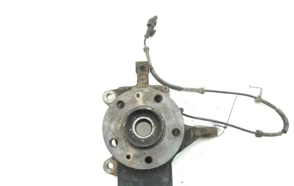 Opel Vivaro Front wheel hub 