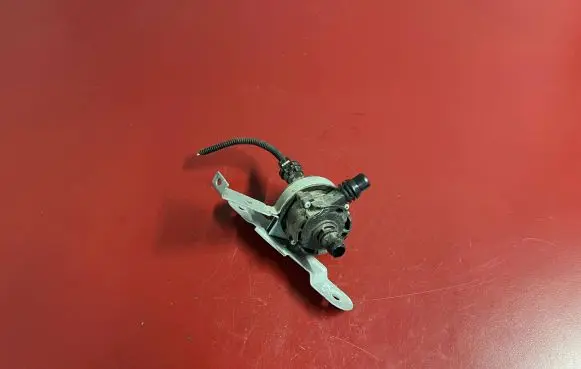 BMW X3 G01 Electric auxiliary coolant/water pump 9147359
