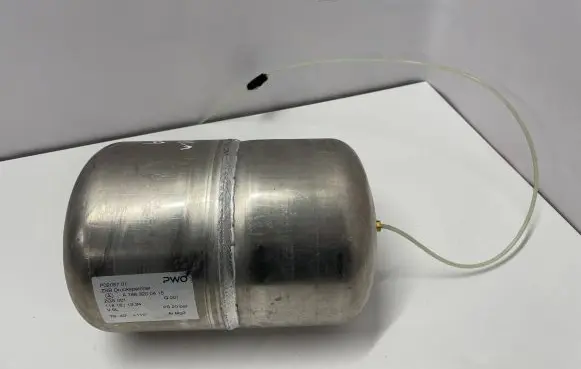 Mercedes-Benz GLE (W166 - C292) Air suspension tank/reservoir A1663200415