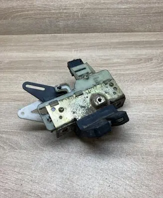 Volvo V70 Tailgate/trunk/boot lock/catch/latch VOLVOV70BOOTLOCK 99906662