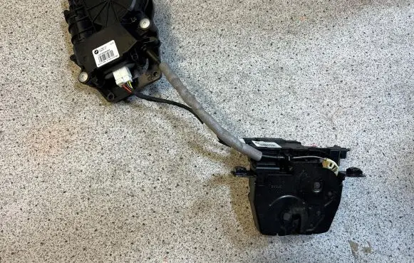 BMW 5 F10 F11 Tailgate/trunk/boot lock/catch/latch 7330648