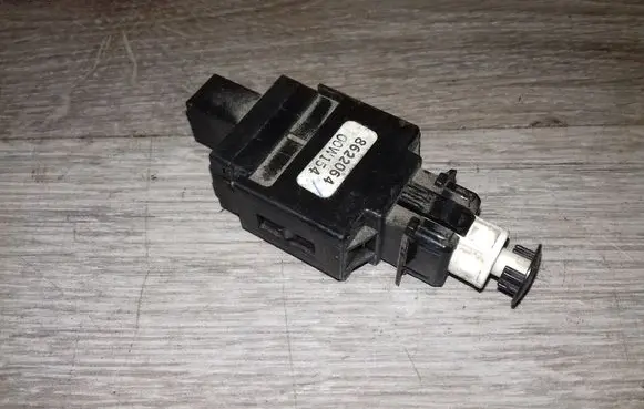 Volvo V70 Brake pedal sensor switch 8622064