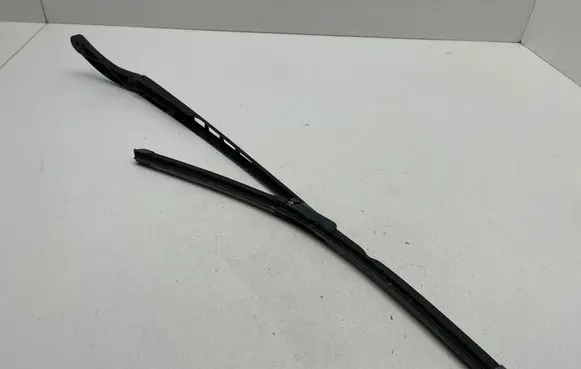 Audi A6 S6 C6 4F Windshield/front glass wiper blade 