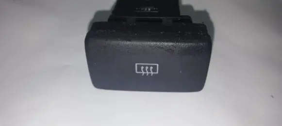 Nissan Primera Windscreen/window heater switch