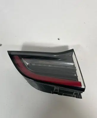 Tesla Model Y Tailgate rear/tail lights