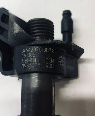 Mercedes-Benz CLS C219 Fuel injector A642070138780 0986435438