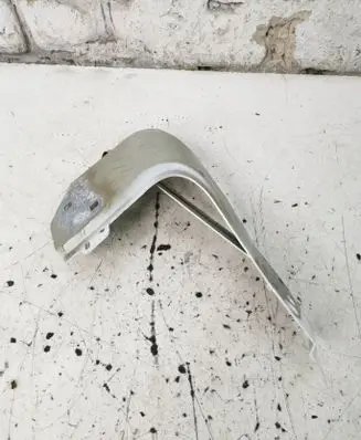 Alfa Romeo Tonale Fender mounting bracket