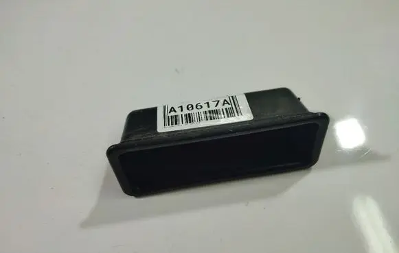 Mercedes-Benz 100 W631 Glove box