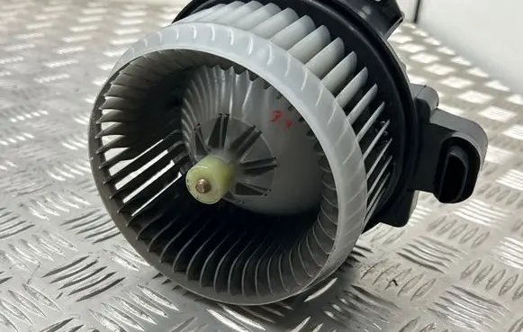 Toyota Verso Heater fan/blower AV2727008103 6N27