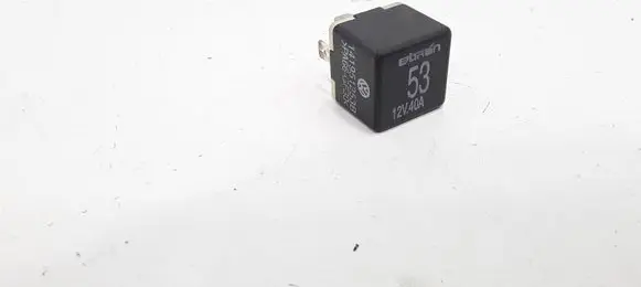 Volkswagen PASSAT B5.5 Other relay 141951253B