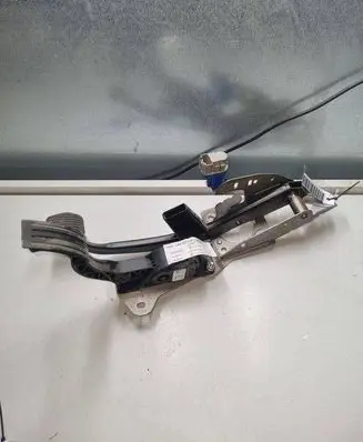 Ford Focus Brake pedal BV612467GB 11931M04