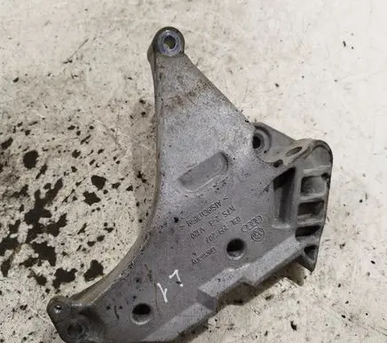 Volkswagen Tiguan Engine mounting bracket 03L199207