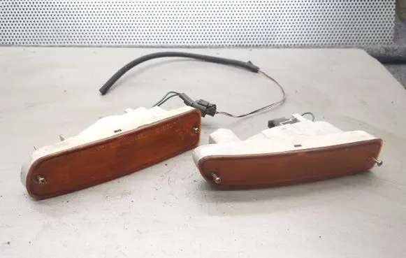 Front indicator light