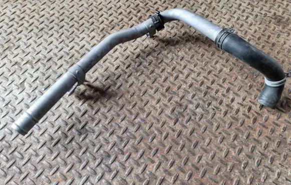 Mercedes-Benz CLA C117 X117 W117 Engine coolant pipe/hose A2702032902