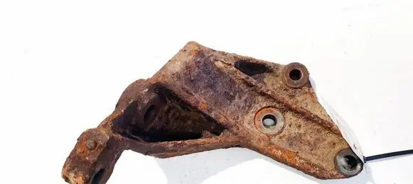 Iveco Daily 30.8 - 9 Engine mounting bracket 