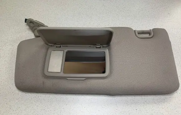 Subaru Legacy Sun visor