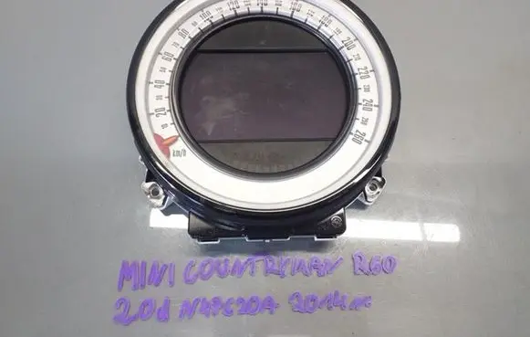 Mini Cooper Countryman R60 Speedometer (instrument cluster)