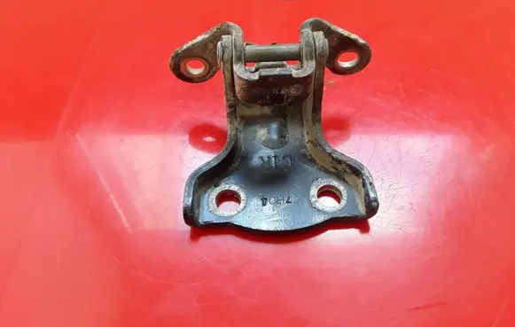 Chevrolet Captiva Rear door lower hinge 07H04