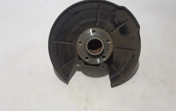 Volvo C40 Rear wheel hub 32246339