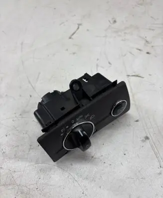 Mercedes-Benz E W211 Light switch 2115450104 04056000 7Z241Q04