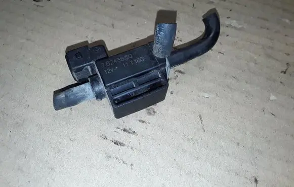 Dodge Nitro Vacuum valve 70243600